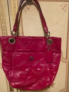 Coach vintage Patent Leather Tote Bag -Hot pink